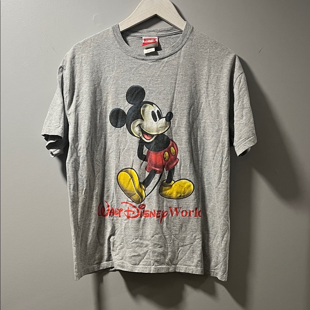 Disney Gray T-Shirt with Mickey Mouse Graphic Unisex Size Medium